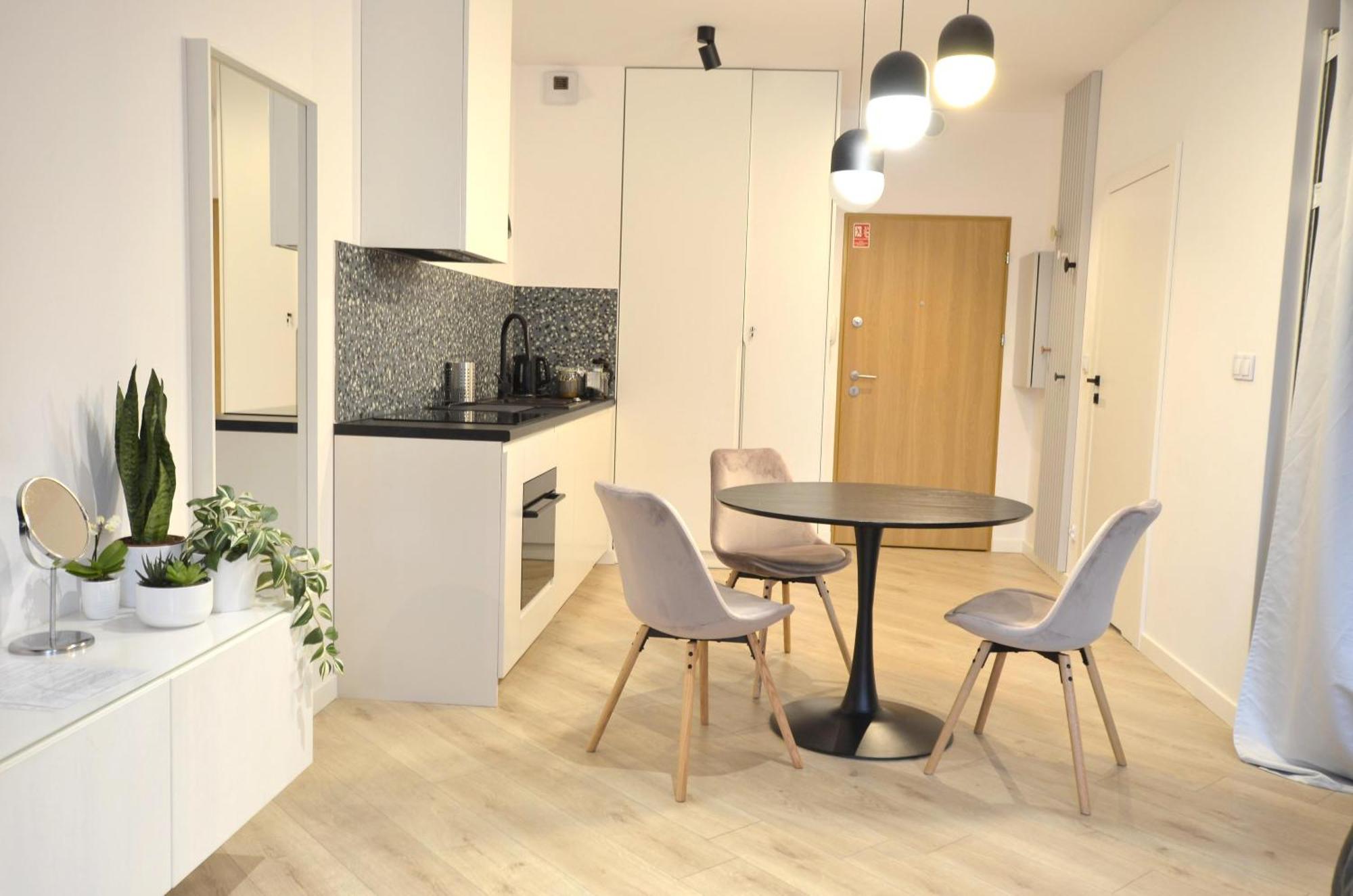 Private Parking, Secure Building - Old Town & Main Station Apartment Danzig