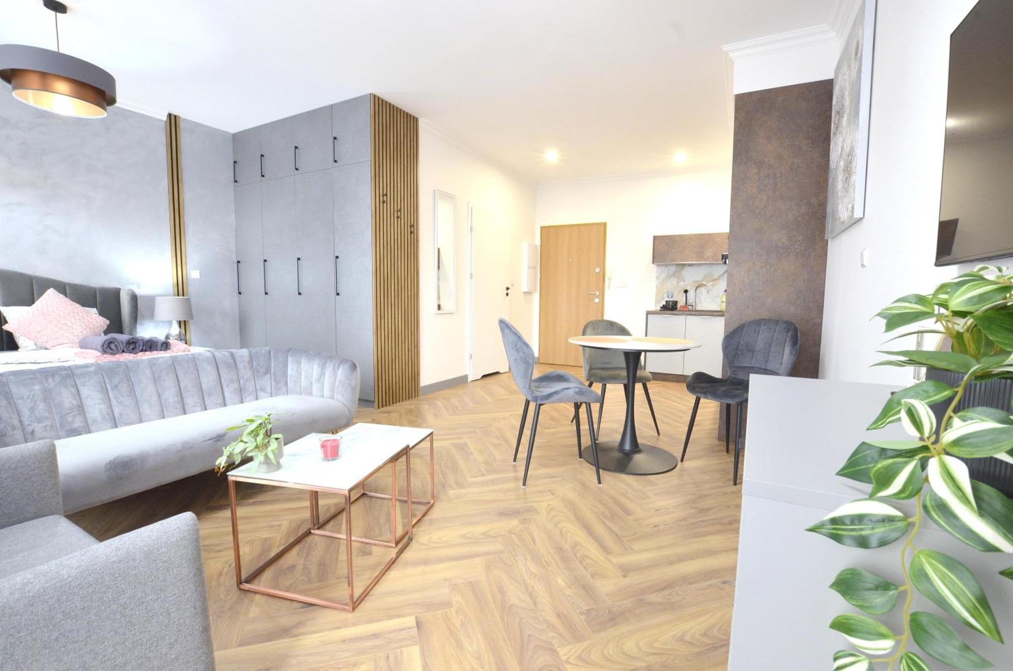 Private Parking, Secure Building - Old Town & Main Station Apartment Danzig