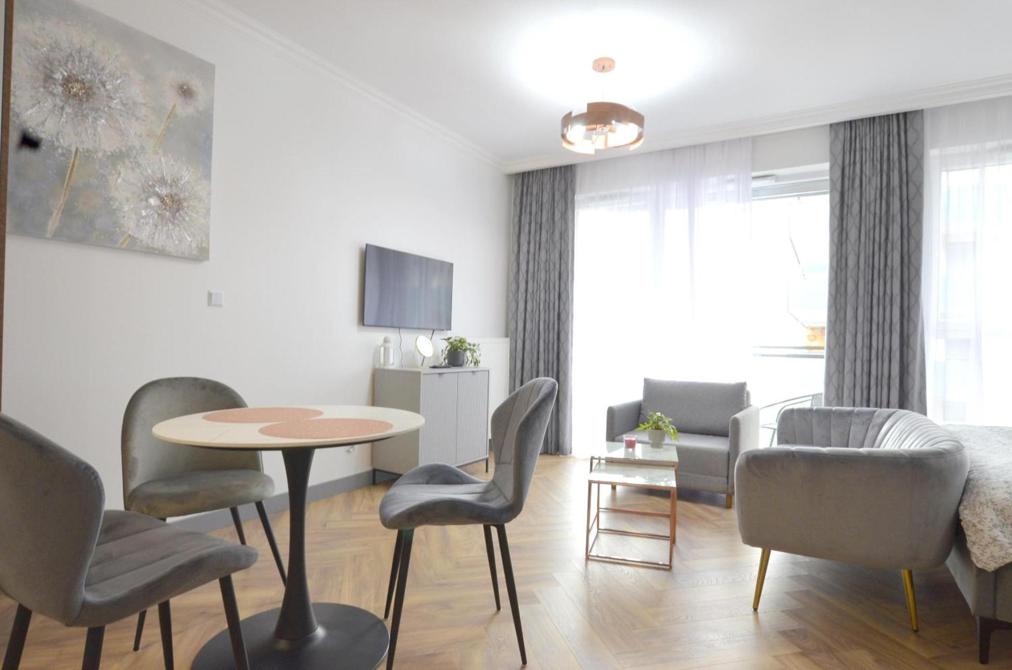 Apartment Private Parking, Secure Building - Old Town & Main Station Danzig
