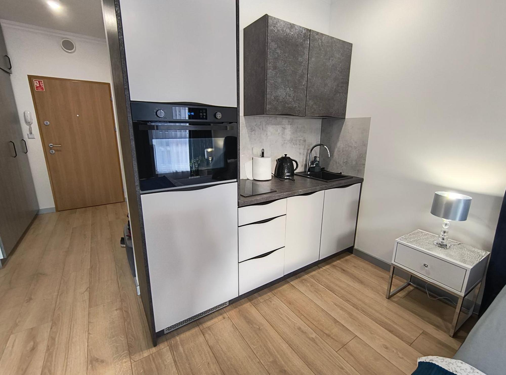 Private Parking, Secure Building - Old Town & Main Station Apartment Danzig