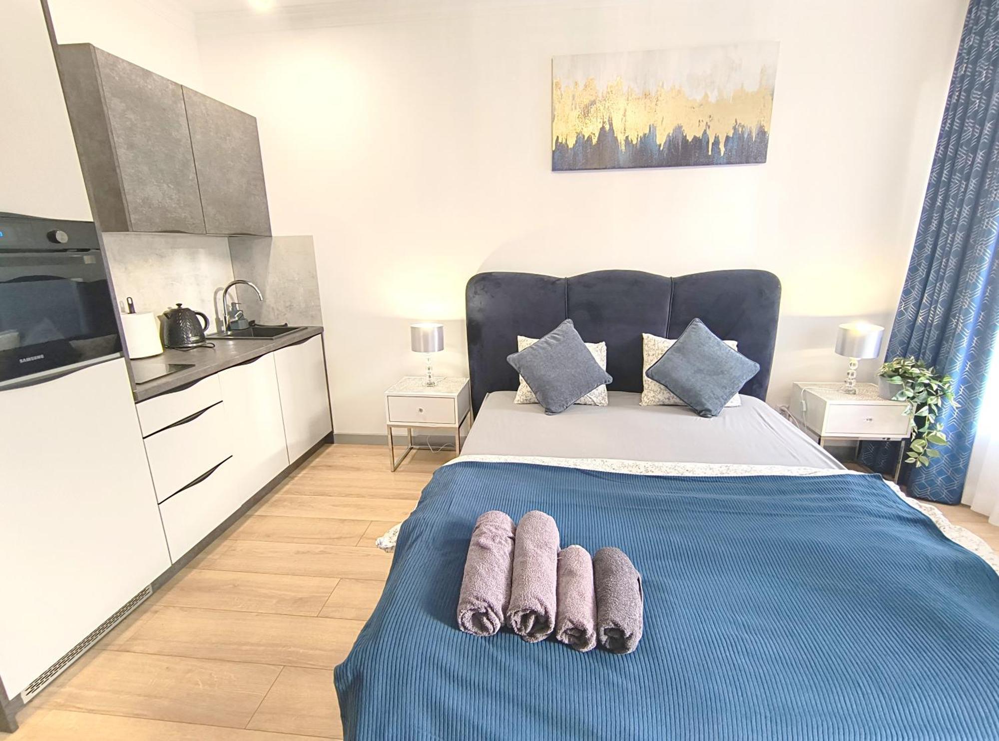 Apartment Private Parking, Secure Building - Old Town & Main Station Danzig